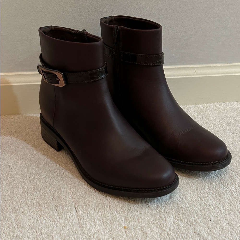 Clarks Dark Brown Leather Side Zip Ankle Boots - Size 10